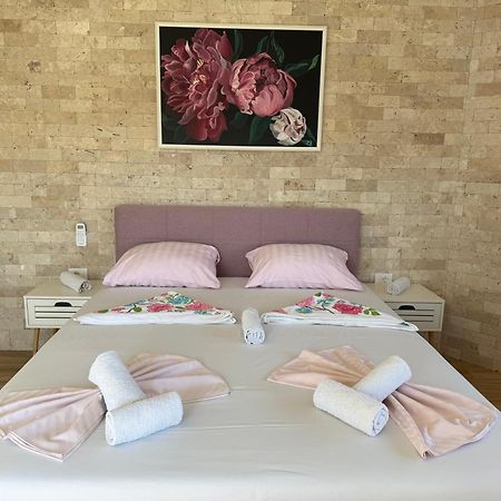 Gjinaj Apartments Ούλτσιν Εξωτερικό φωτογραφία
